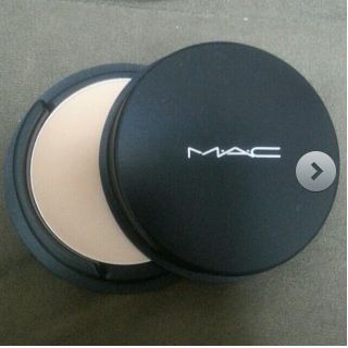 マック(MAC)のM.A.C ファンデーション 値下げ！(その他)