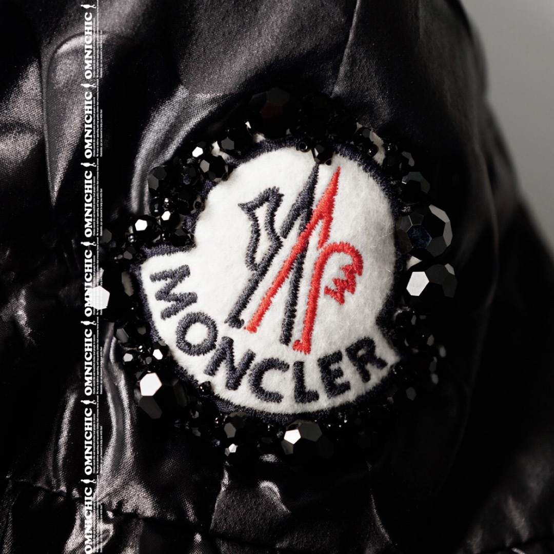 MONCLER - 国内正規23万MONCLER モンクレールシモーネロシャ花柄 MONCLER - 国内正規23万MONCLER モンクレールシモーネロシャ花柄