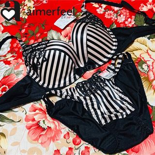 aimer feel(ブラ&ショーツセット)のフリマアイテム一覧 aimer feel(ブラ&ショーツセット)のフリマアイテム一覧