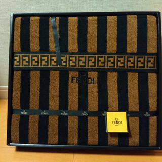 FENDI(タオルケット)のフリマアイテム一覧 FENDI(タオルケット)のフリマアイテム一覧