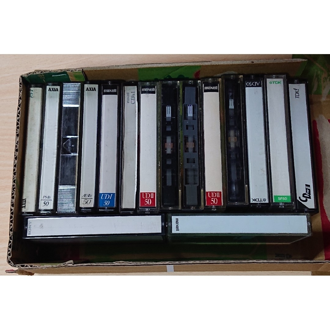 中古品 カセットテープ 50分 計17本まとめ売り (匿名配送)の通販 中古品 カセットテープ 50分 計17本まとめ売り (匿名配送)の通販