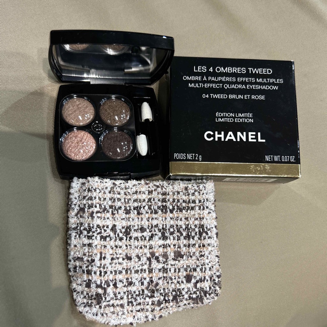 CHANEL レ キャトル オンブル ツイード04 ブラン エ ローズ CHANEL レ キャトル オンブル ツイード04 ブラン エ ローズ
