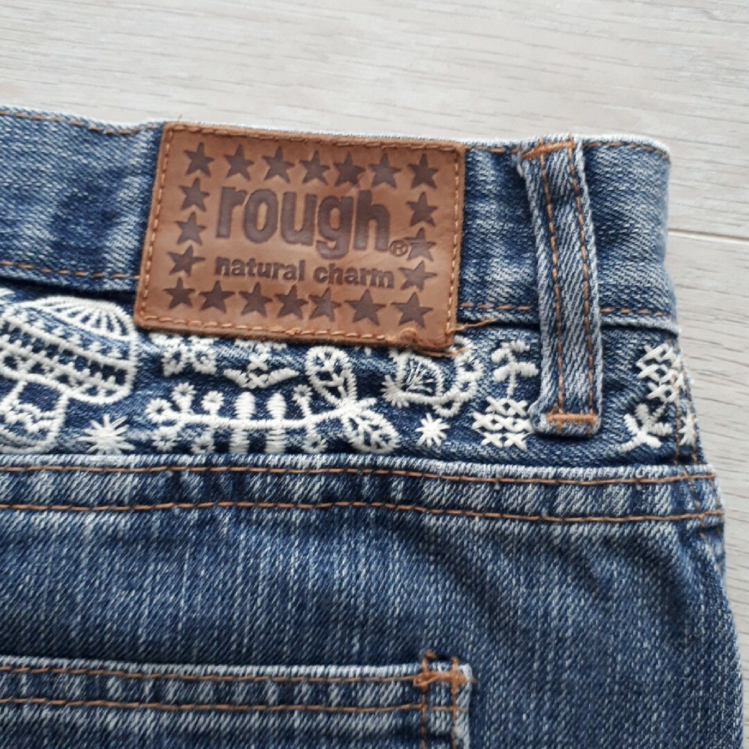 rough - rough 刺繍 デニムスカートの通販 by カナリア's shop rough - rough 刺繍 デニムスカートの通販 by カナリア's shop