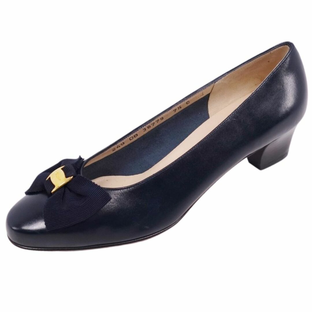 未使用 サルヴァトーレ フェラガモ Salvatore Ferragamo 未使用 サルヴァトーレ フェラガモ Salvatore Ferragamo