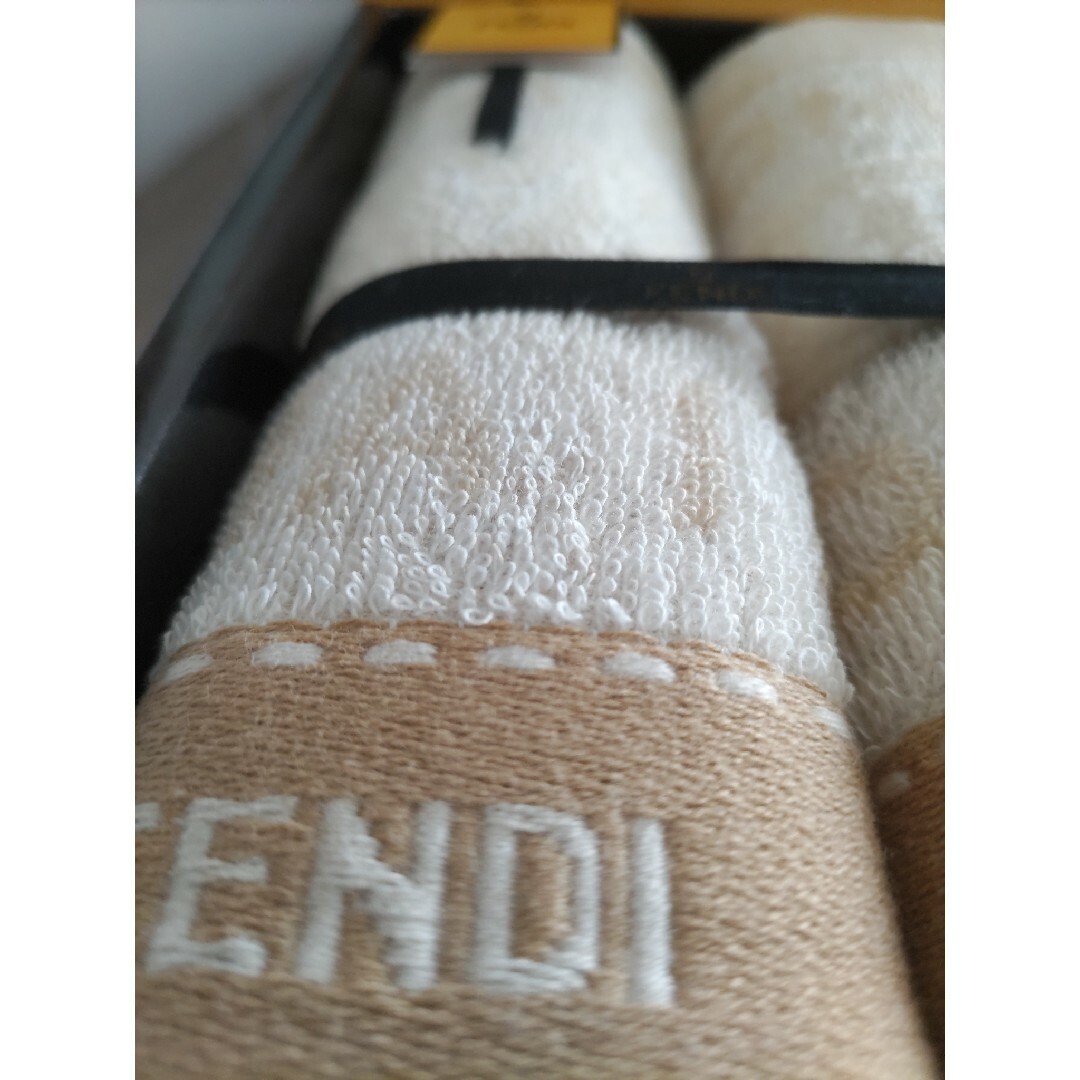 FENDI - フェンディ タオル3枚セット 未使用 箱から出して発送 FENDI - フェンディ タオル3枚セット 未使用 箱から出して発送