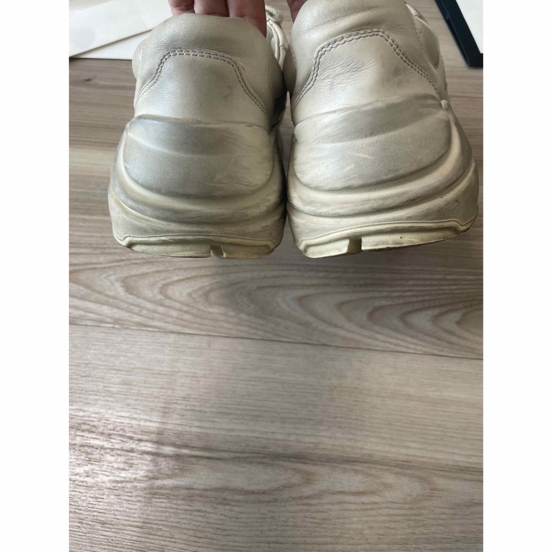 GUCCI - GUCCI ライトン スニーカー used加工の通販 by 休日と GUCCI - GUCCI ライトン スニーカー used加工の通販 by 休日と