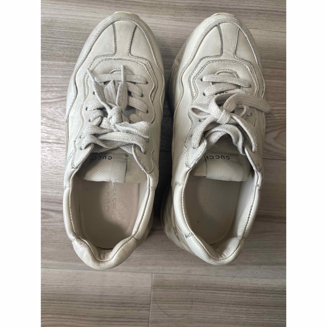 GUCCI - GUCCI ライトン スニーカー used加工の通販 by 休日と GUCCI - GUCCI ライトン スニーカー used加工の通販 by 休日と