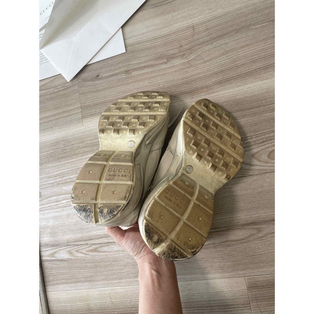 GUCCI - GUCCI ライトン スニーカー used加工の通販 by 休日と GUCCI - GUCCI ライトン スニーカー used加工の通販 by 休日と
