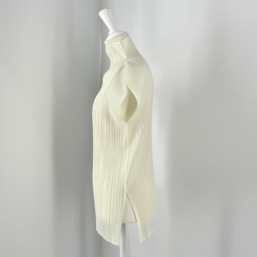 ISSEY MIYAKE カットソー プリーツ加工 ハイネック ノースリーブ ISSEY MIYAKE カットソー プリーツ加工 ハイネック ノースリーブ