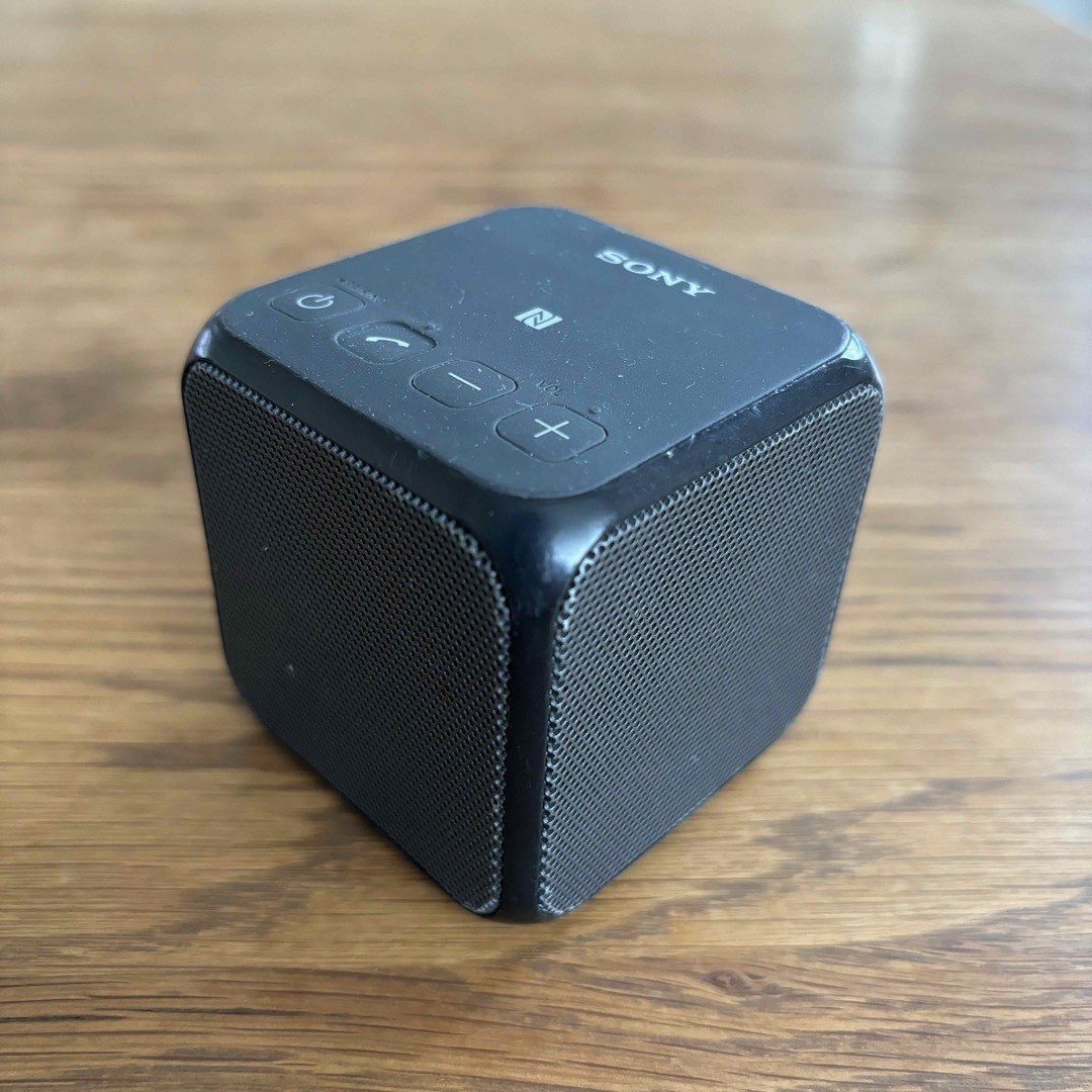 SONY SRS-X11ワイヤレススピーカー 充電器付き やすくっ