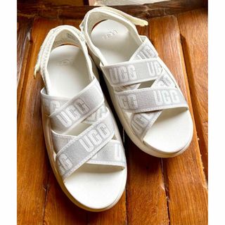アグ(UGG)の完売しました。。。✨①展示品・薄汚✨23✨UGG✨LA CLOUD SANDAL(サンダル)