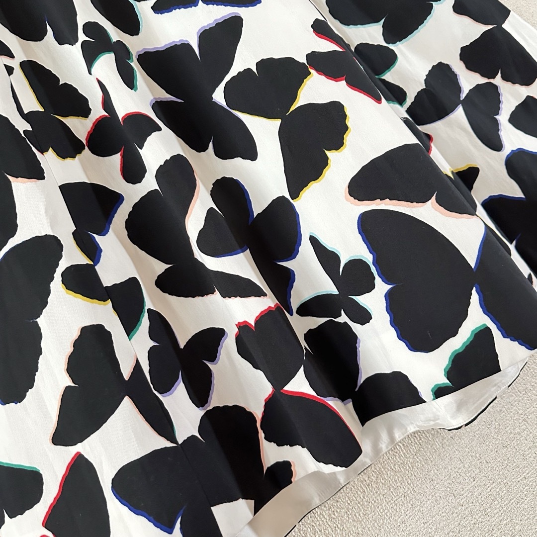 kate spade NEW YORK - 大きいKateSpadeサイズ12蝶々Vネック kate spade NEW YORK - 大きいKateSpadeサイズ12蝶々Vネック