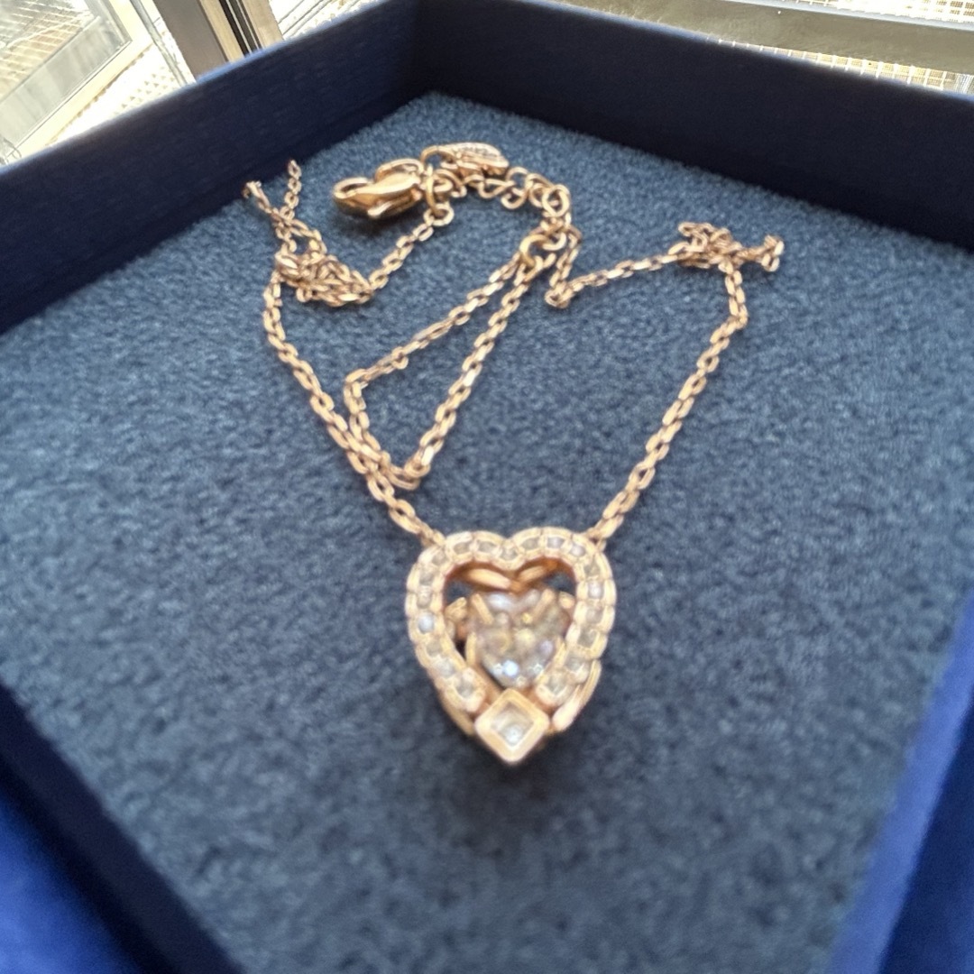 SWAROVSKI - スワロフスキーダンシングハートネックレスの通販 SWAROVSKI - スワロフスキーダンシングハートネックレスの通販