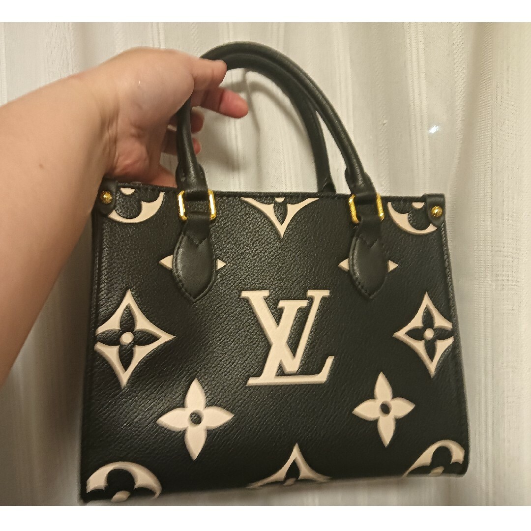LOUIS VUITTON - 大特価🌹ルイヴィトン オンザゴー 並行輸入品の LOUIS VUITTON - 大特価🌹ルイヴィトン オンザゴー 並行輸入品の