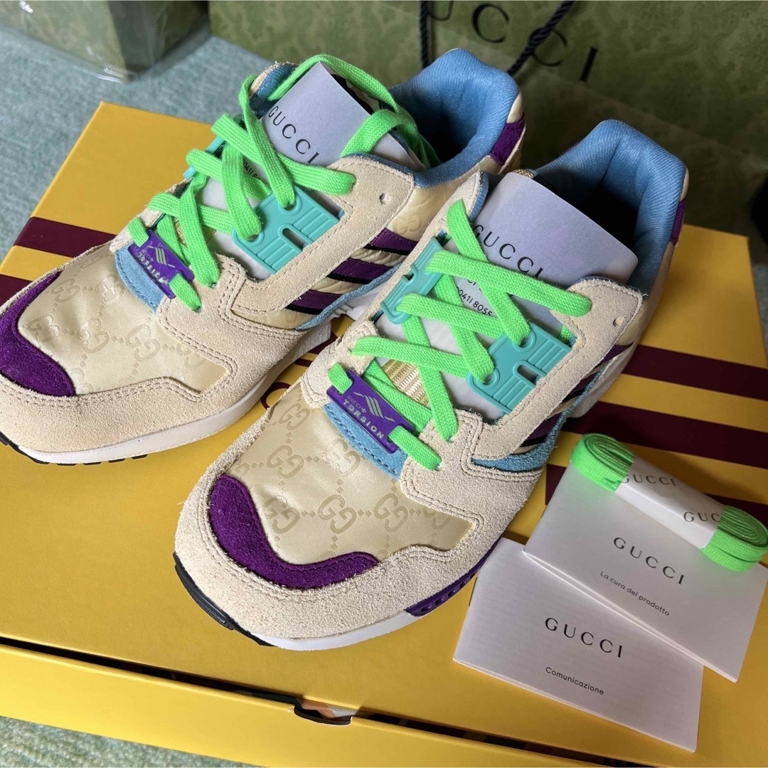 GUCCI - 新品 アディダス×グッチ コラボスニーカー 4 ZX8000 GG GUCCI - 新品 アディダス×グッチ コラボスニーカー 4 ZX8000 GG