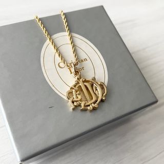 Christian Dior(真鍮 ・ ネックレス)のフリマアイテム一覧 Christian Dior(真鍮 ・ ネックレス)のフリマアイテム一覧