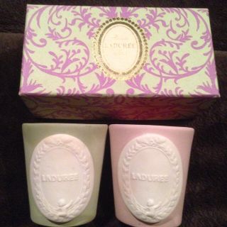 ラデュレ(LADUREE)の【送料込】ラデュレ パリ キャンドル ワイルドストロベリー&ブリオッシュ(キャンドル)