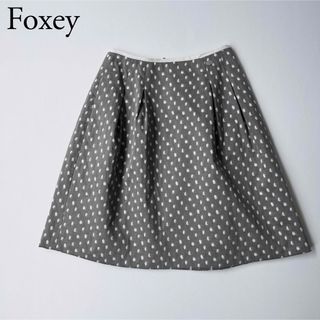 FOXEY(ひざ丈スカート ・ ホワイト/白色系)のフリマアイテム一覧 FOXEY(ひざ丈スカート ・ ホワイト/白色系)のフリマアイテム一覧