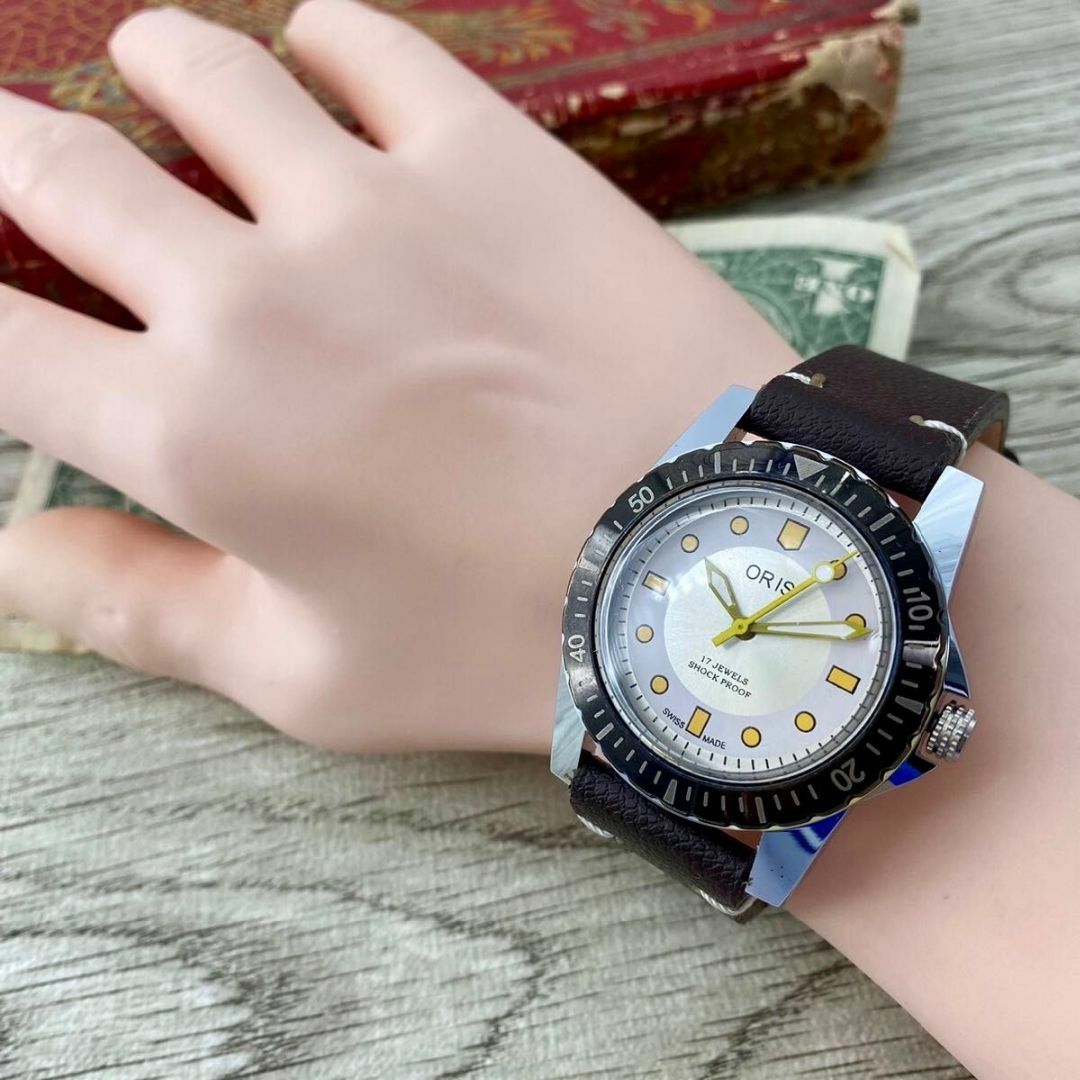 レトロなデザイン】オリス メンズ腕時計 ホワイト 手巻き ヴィンテージ