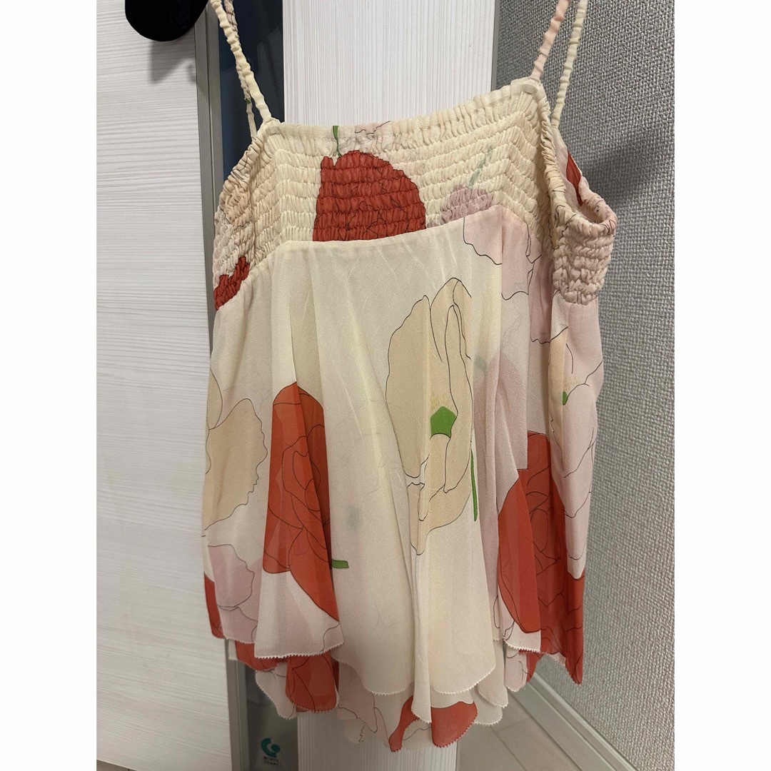 JILLSTUART(ジルスチュアート)の【4万】ジルスチュアート　シルク花柄キャミソール レディースのトップス(キャミソール)の商品写真