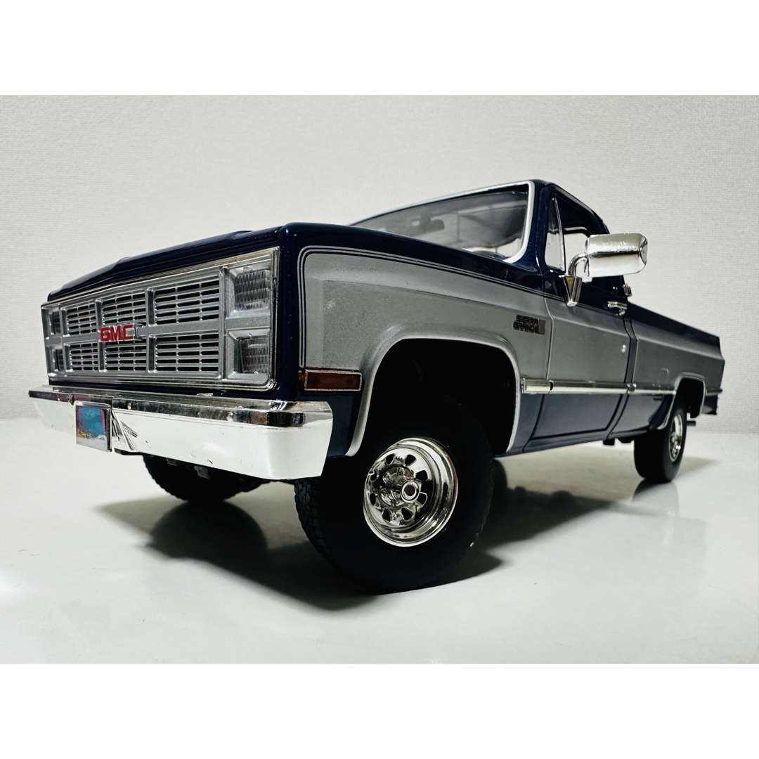 GMC - GreenLight/'84 GMC K-2500 Sierraシエラ 1/18の通販 by GMC - GreenLight/'84 GMC K-2500 Sierraシエラ 1/18の通販 by