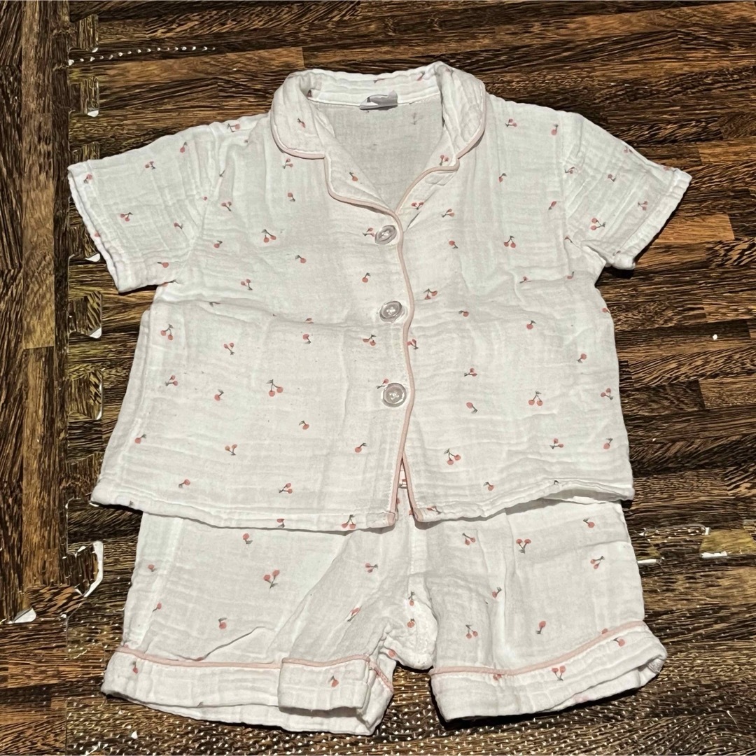 80cm綿100%半袖半ズボンさくらんぼ白パジャマ女の子ボタンガーゼ 80cm綿100%半袖半ズボンさくらんぼ白パジャマ女の子ボタンガーゼ