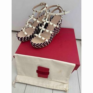 VALENTINO(サンダル ・ ホワイト/白色系)のフリマアイテム一覧 VALENTINO(サンダル ・ ホワイト/白色系)のフリマアイテム一覧