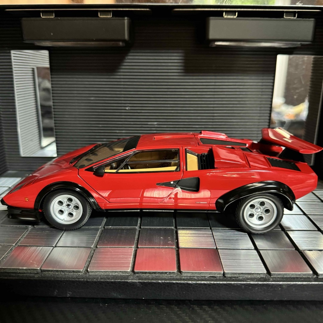 京商 - 絶版未展示品 京商 1/18 ランボルギーニ カウンタック 京商 - 絶版未展示品 京商 1/18 ランボルギーニ カウンタック