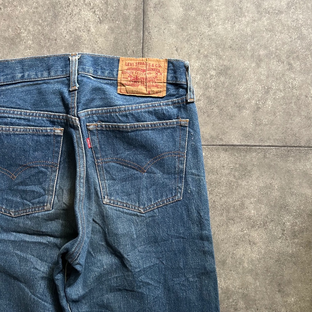80s リーバイス501 USA製 30×36 色残り◎ 内股シングル 80s リーバイス501 USA製 30×36 色残り◎ 内股シングル