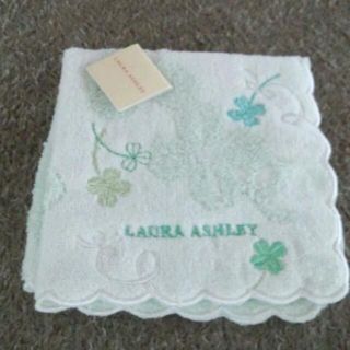 ローラアシュレイ(LAURA ASHLEY)のタオルハンカチ(ハンカチ)