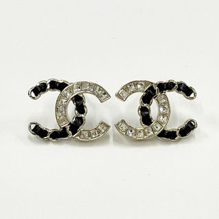 CHANEL(レザー ・ ピアス)のフリマアイテム一覧 CHANEL(レザー ・ ピアス)のフリマアイテム一覧