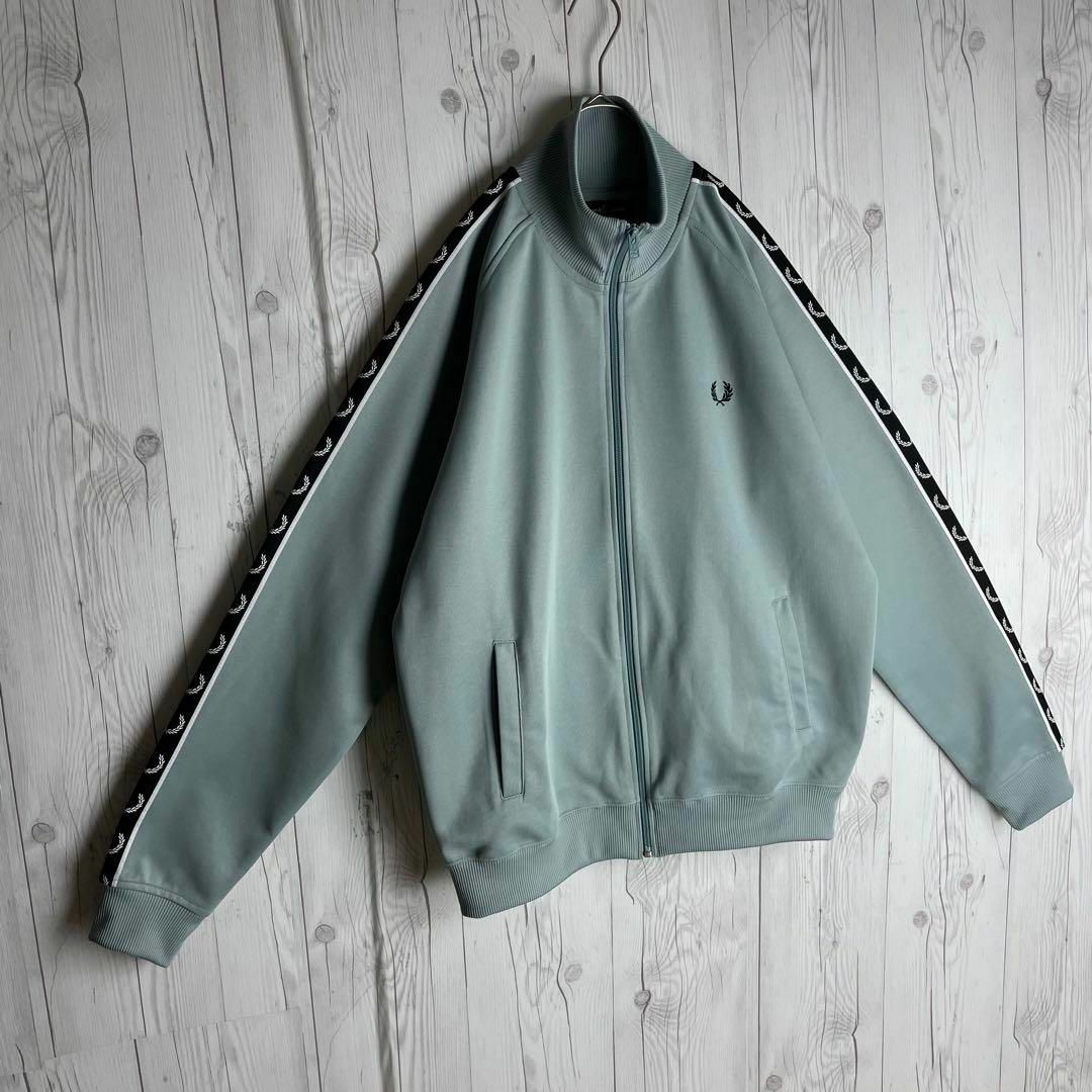 FRED PERRY - 【超激レア】フレッドペリー☆刺繍ロゴ トラック FRED PERRY - 【超激レア】フレッドペリー☆刺繍ロゴ トラック