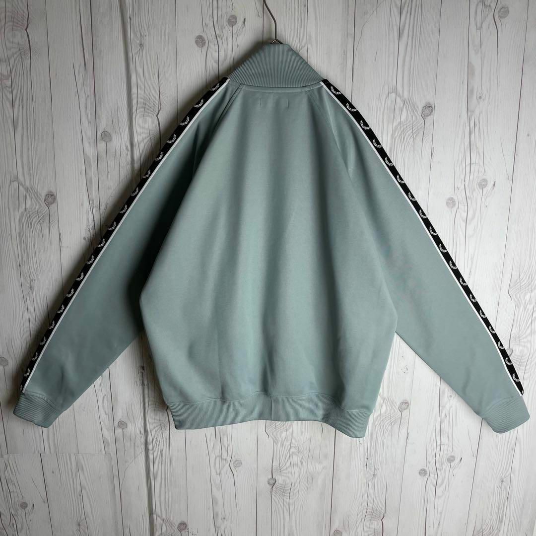 FRED PERRY - 【超激レア】フレッドペリー☆刺繍ロゴ トラック FRED PERRY - 【超激レア】フレッドペリー☆刺繍ロゴ トラック