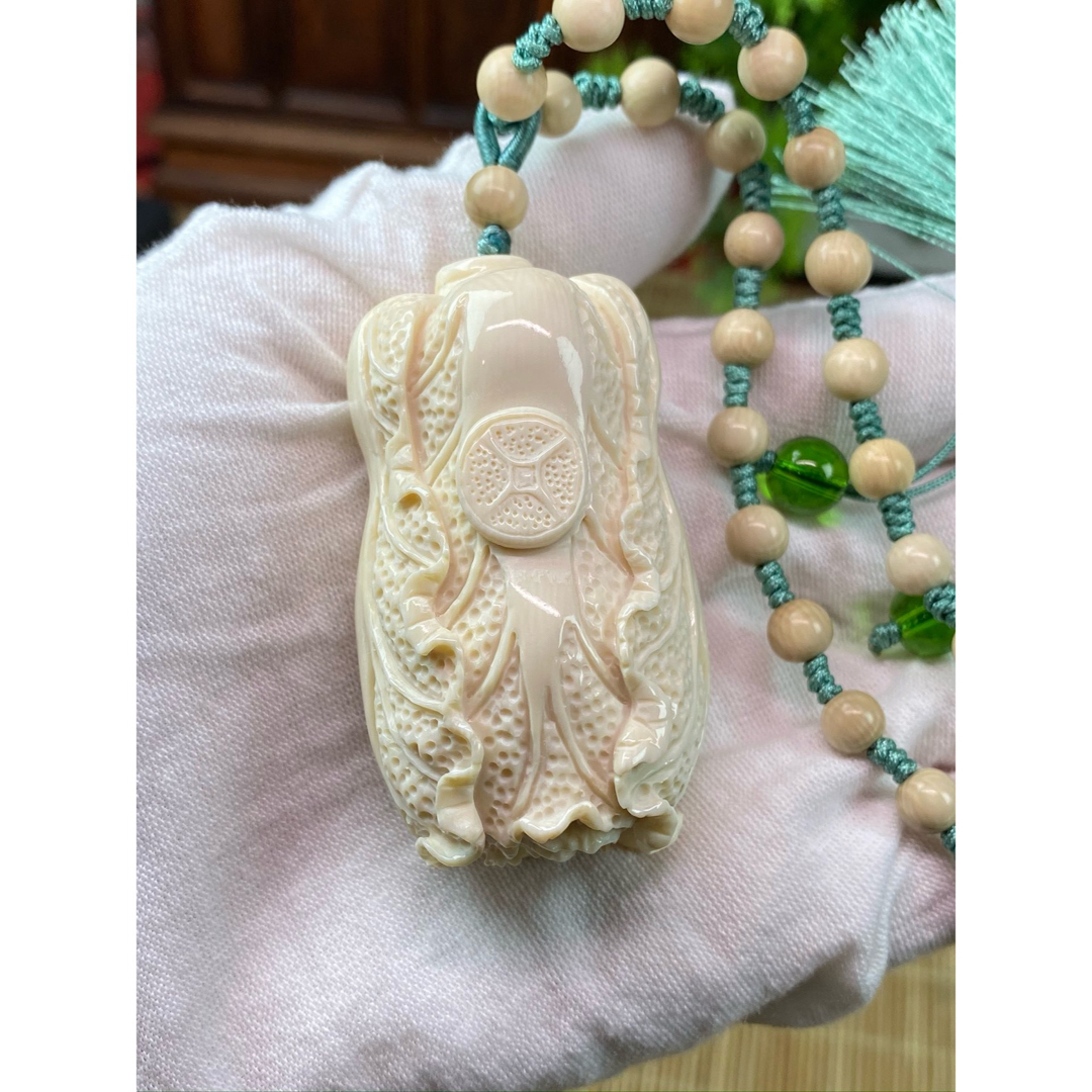 天然マンモス牙美しい手作り彫刻 4百財 手握り物 天然マンモス牙美しい手作り彫刻 4百財 手握り物