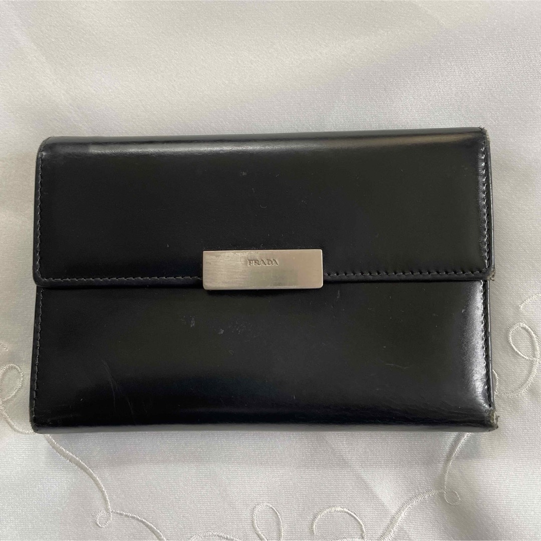 PRADA - お値下げしました! PRADA 二つ折り財布 ブラックの通販 PRADA - お値下げしました! PRADA 二つ折り財布 ブラックの通販