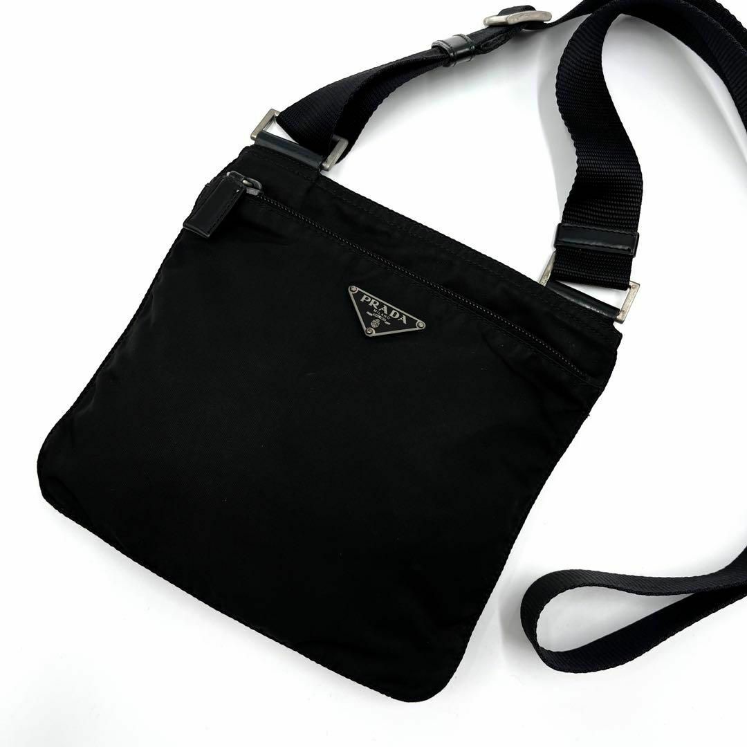 PRADA プラダ ショルダーバッグ 三角プレート ナイロン 黒 サコッシュ PRADA プラダ ショルダーバッグ 三角プレート ナイロン 黒 サコッシュ