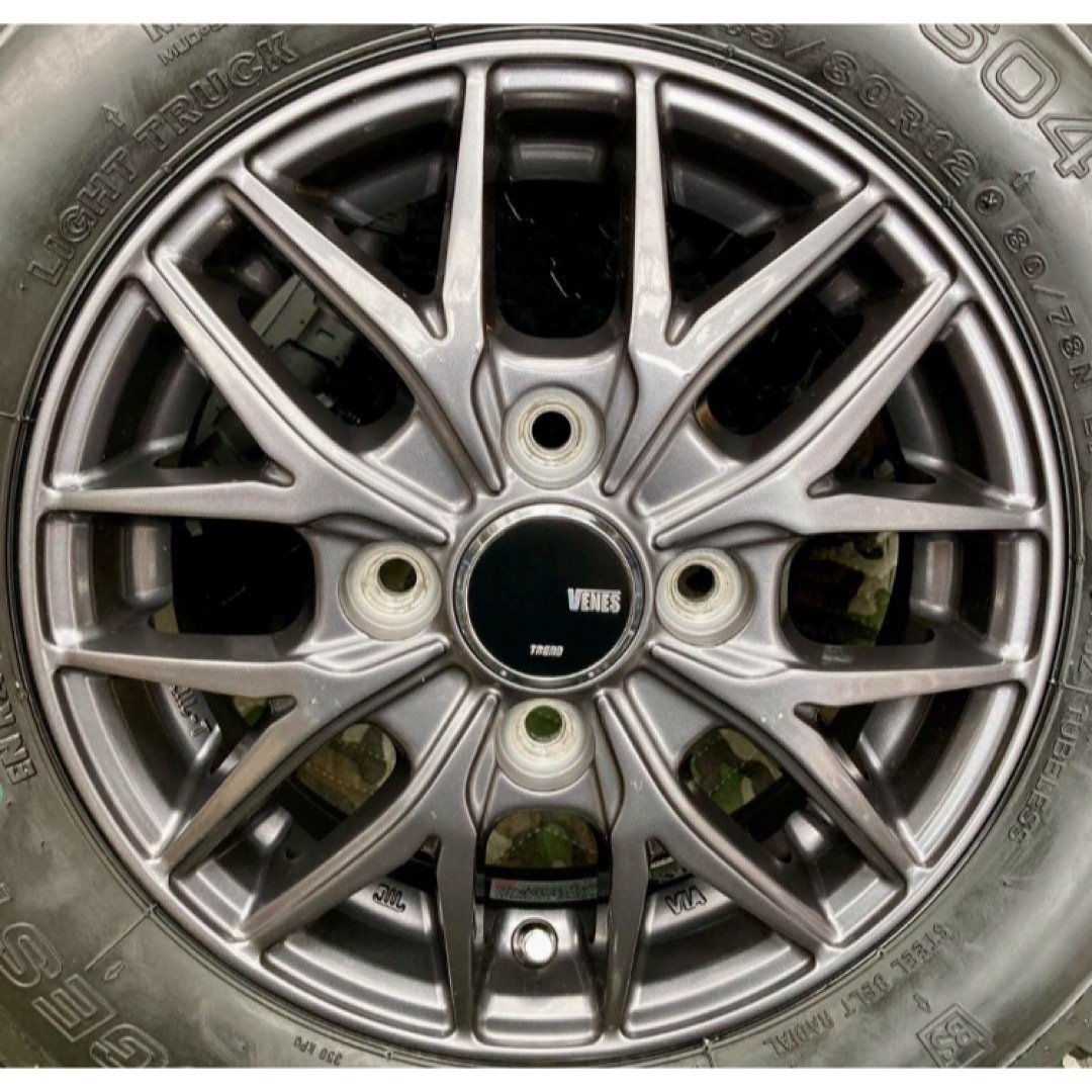 ⑱軽トラ・箱バン用の新品ゴツゴツタイヤと中古ホイールとナット付き ⑱軽トラ・箱バン用の新品ゴツゴツタイヤと中古ホイールとナット付き