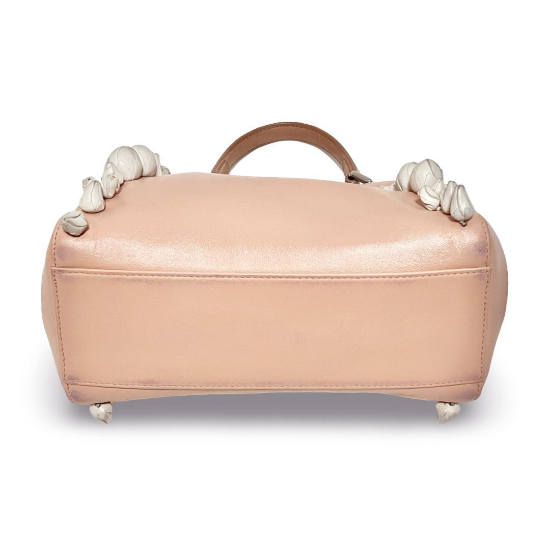 FENDI - FENDI フェンディ ピーカブー ミニ レザー フラワー FENDI - FENDI フェンディ ピーカブー ミニ レザー フラワー