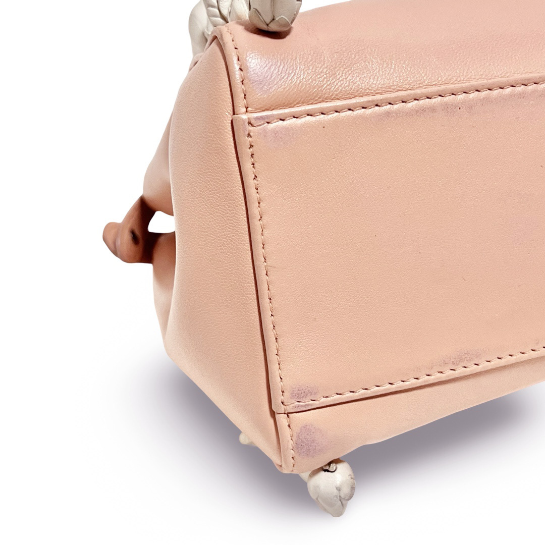 FENDI - FENDI フェンディ ピーカブー ミニ レザー フラワー FENDI - FENDI フェンディ ピーカブー ミニ レザー フラワー
