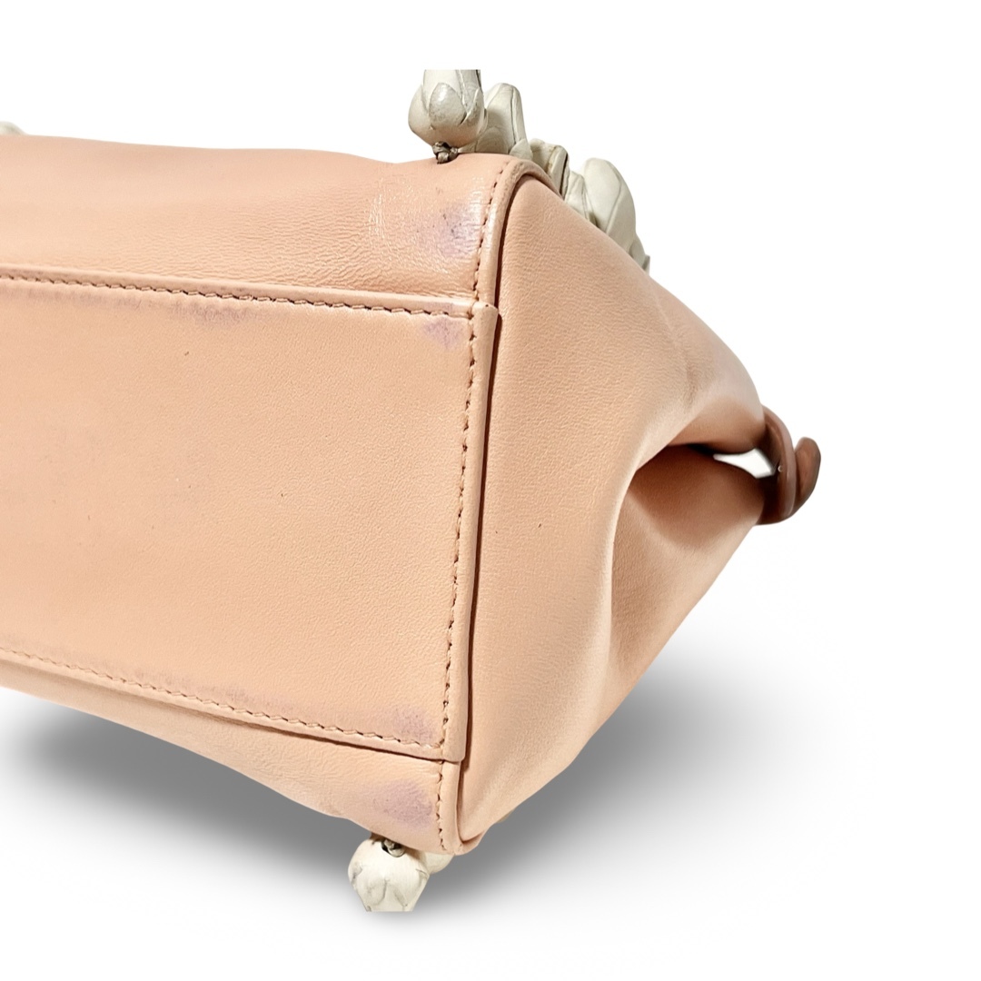 FENDI - FENDI フェンディ ピーカブー ミニ レザー フラワー FENDI - FENDI フェンディ ピーカブー ミニ レザー フラワー