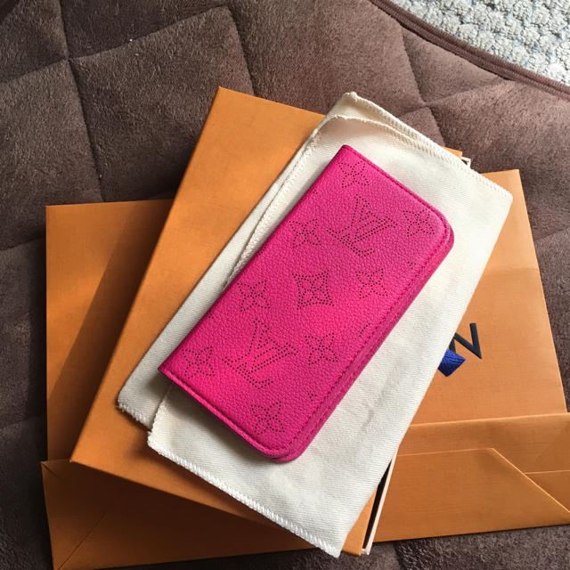 LOUIS VUITTON(ルイヴィトン)の美品💞マヒナiPhone7フォリオ スマホ/家電/カメラのスマホアクセサリー(iPhoneケース)の商品写真