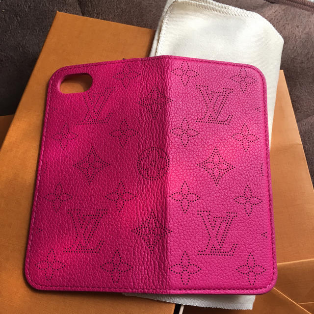 LOUIS VUITTON(ルイヴィトン)の美品💞マヒナiPhone7フォリオ スマホ/家電/カメラのスマホアクセサリー(iPhoneケース)の商品写真