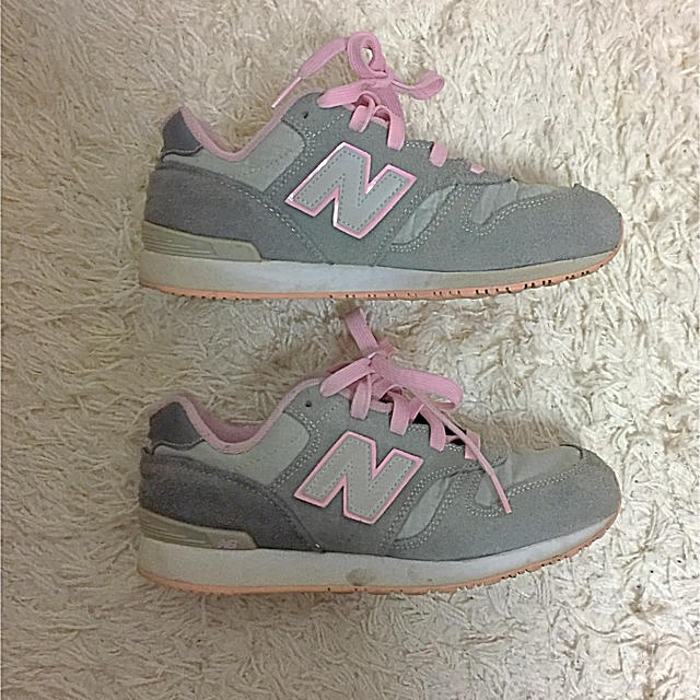 New Balance(ニューバランス)のNew Balance565♡グレー×ピンク♡ レディースの靴/シューズ(スニーカー)の商品写真