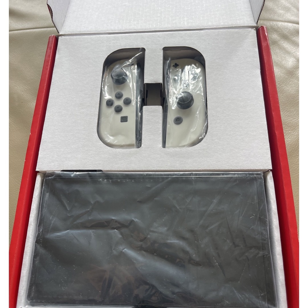 中古美品 Nintendo Switch本体 有機ELモデル ホワイト 中古美品 Nintendo Switch本体 有機ELモデル ホワイト