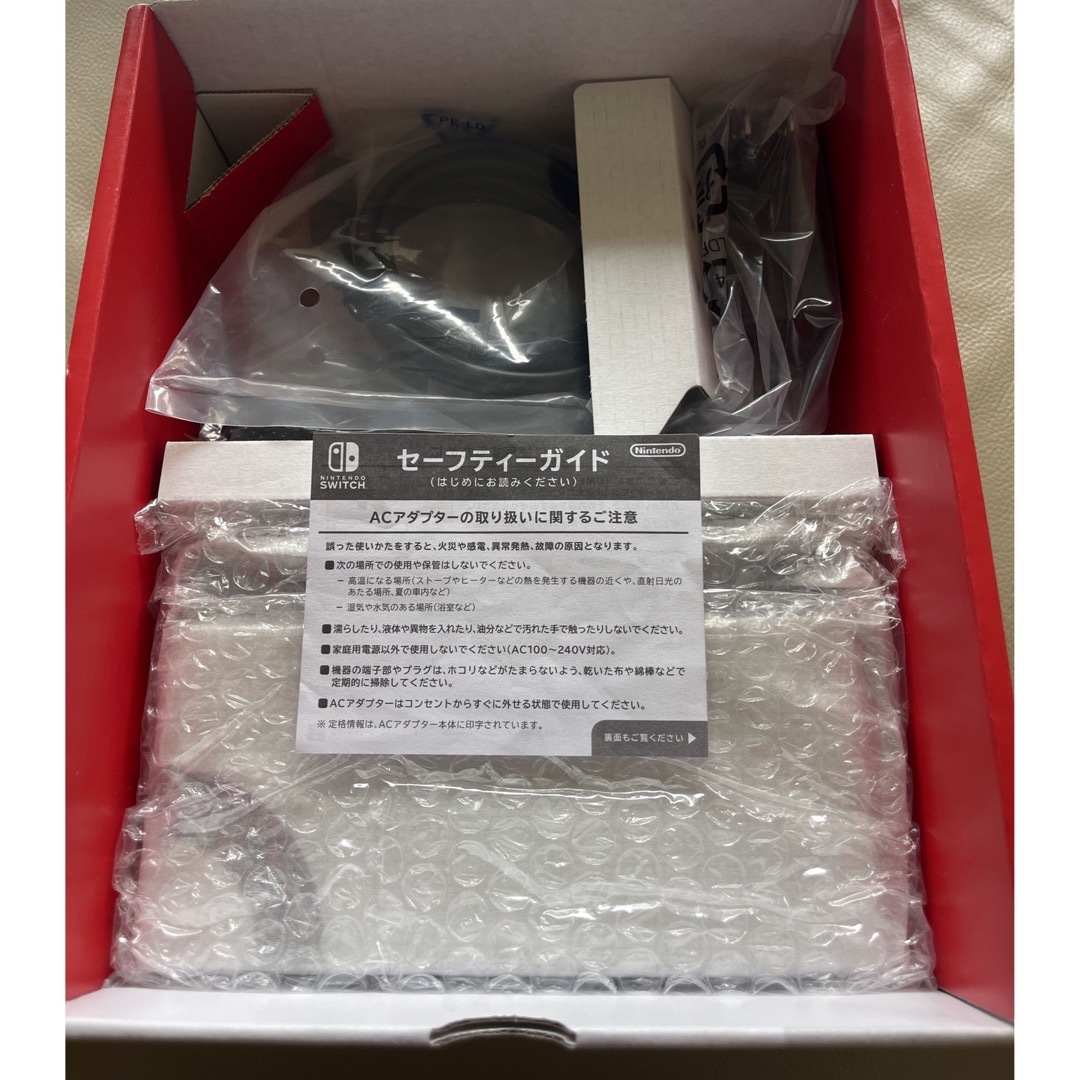 中古美品 Nintendo Switch本体 有機ELモデル ホワイト 中古美品 Nintendo Switch本体 有機ELモデル ホワイト