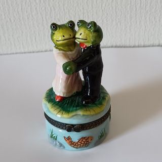 陶器製　カエル　小物入れ(小物入れ)
