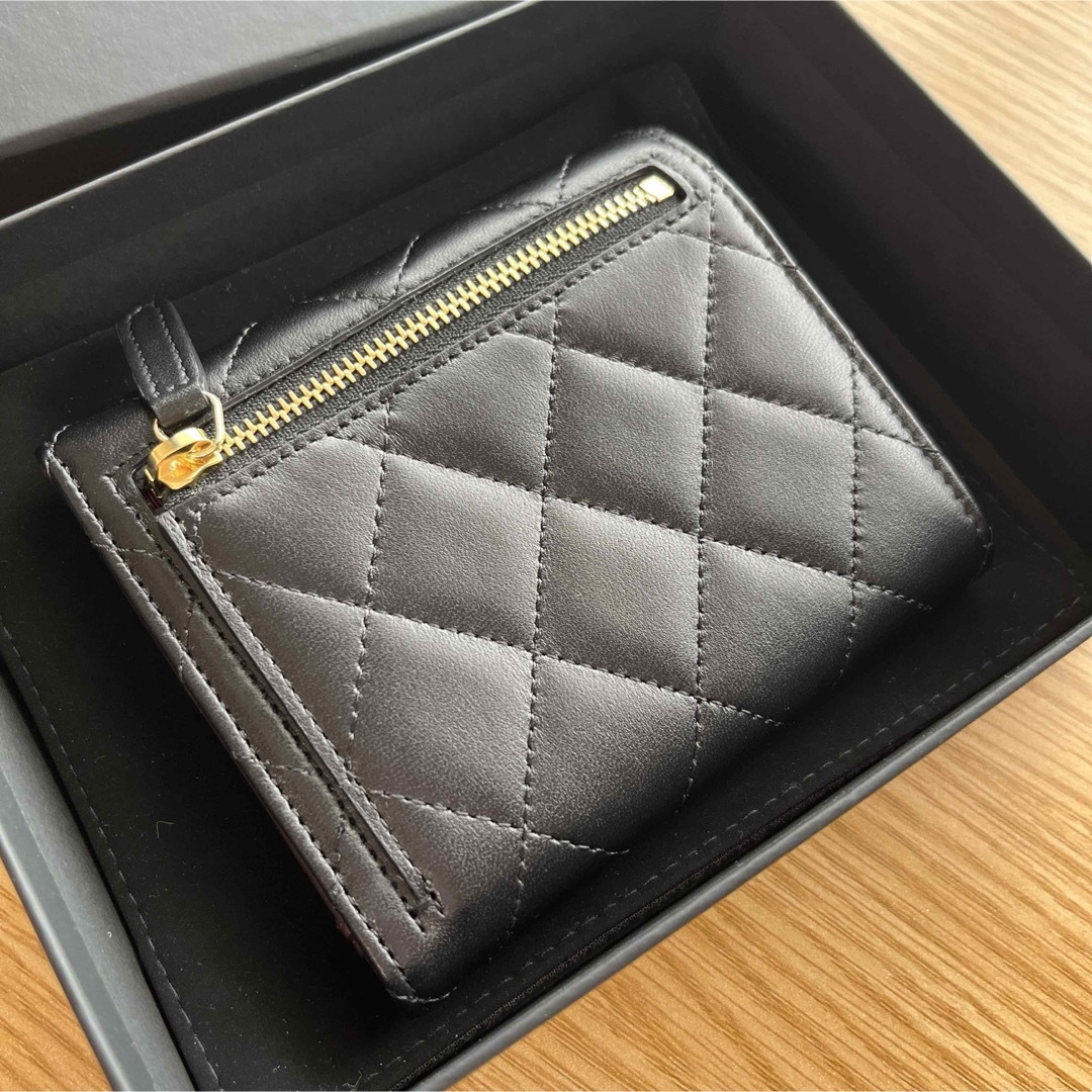CHANEL - シャネル♡コンパクトウォレット 三つ折り財布 黒の CHANEL - シャネル♡コンパクトウォレット 三つ折り財布 黒の