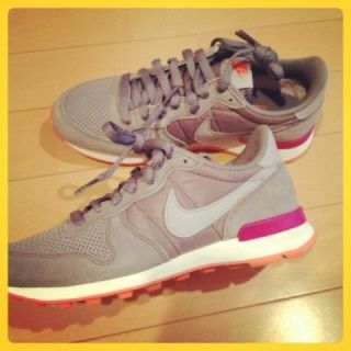 ナイキ(NIKE)のNIKEインターナショナリストスニーカー(スニーカー)