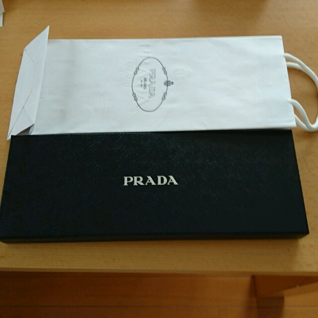 PRADA - PRADA ネクタイ用 箱 ショップ袋付きの通販 by miremire's shop｜プラダならラクマ