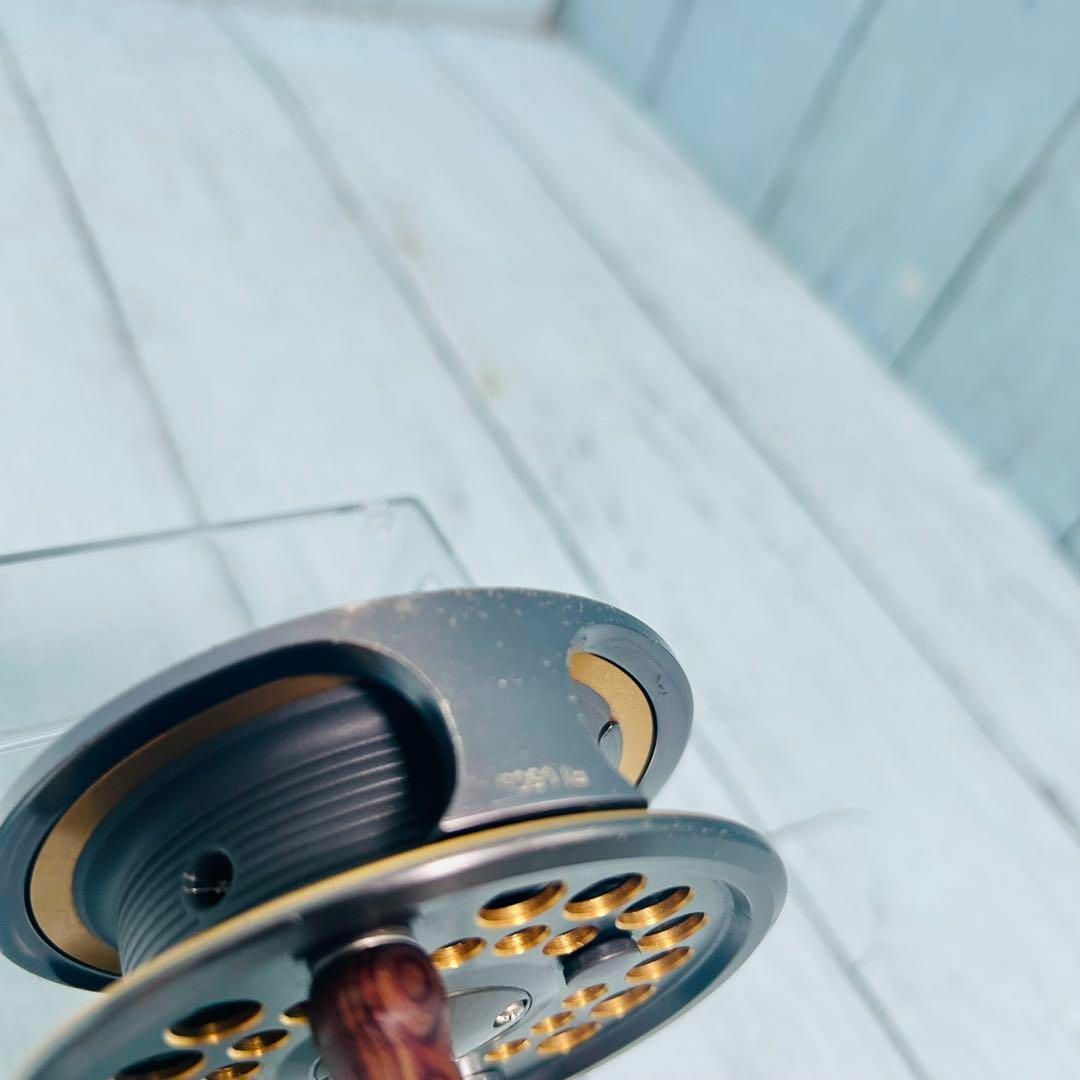SHIMANO - シマノ SHIMANO 鱗夕彩5 チヌ 黒鯛 落とし込み リール SHIMANO - シマノ SHIMANO 鱗夕彩5 チヌ 黒鯛 落とし込み リール